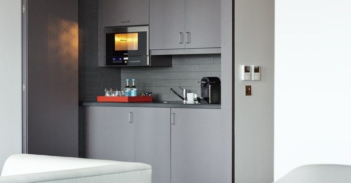 executive-suite-kitchen-2